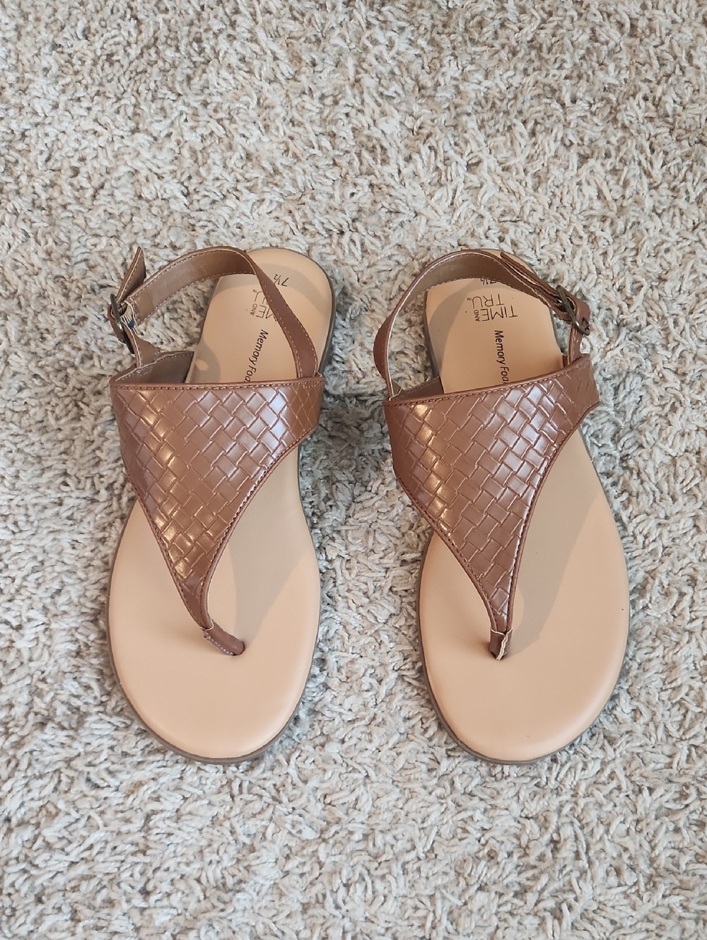Time & Tru Women's Brown Sandals